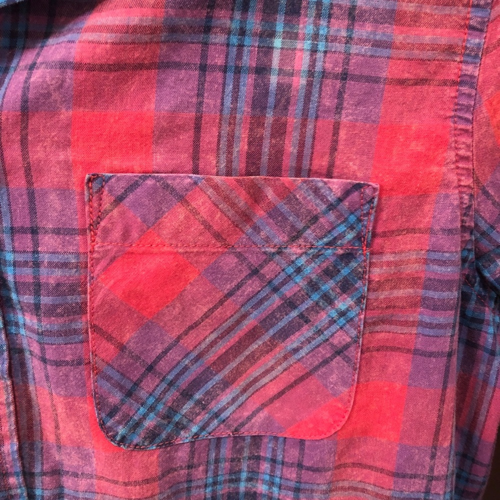 3/$15💥Plaid Button Up - Picture 2 of 4
